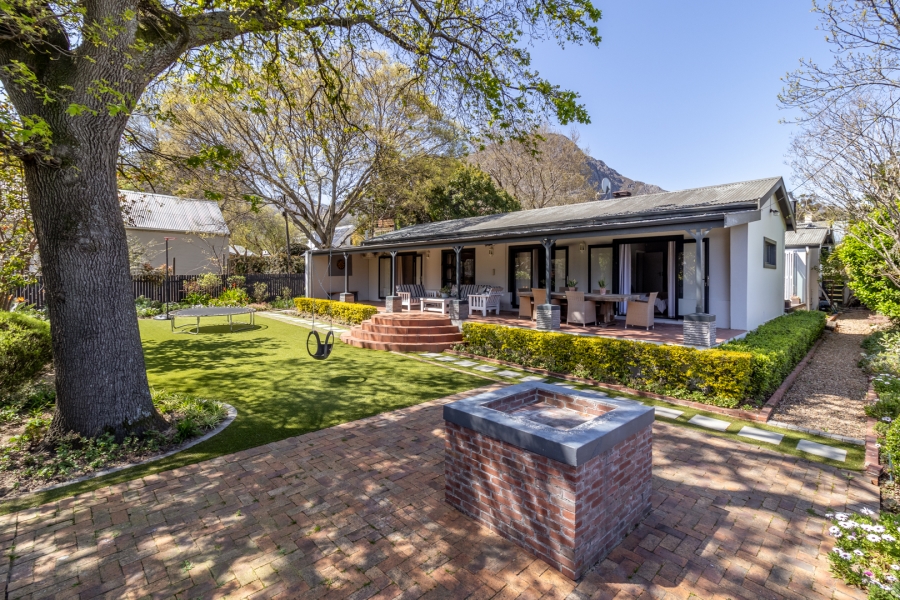 4 Bedroom Property for Sale in Franschhoek Western Cape